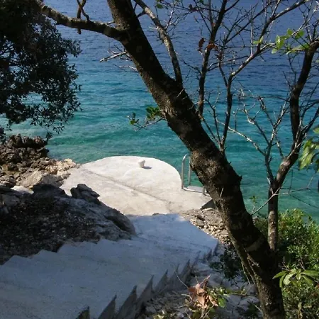 House Vers Semesterbostad