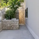 بيت للعطل House Vers