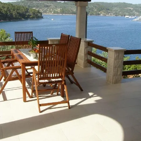 House Vers 度假居 尼亚卢卡