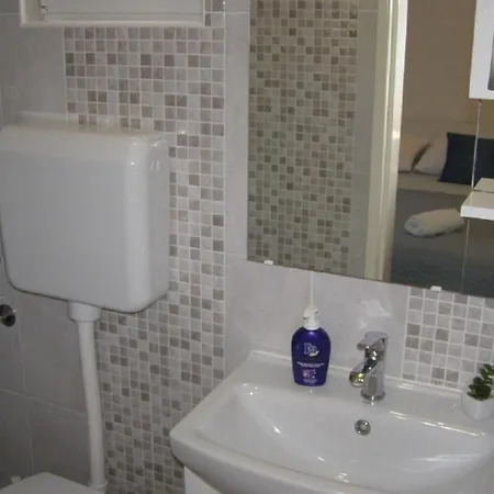 House Vers * 尼亚卢卡