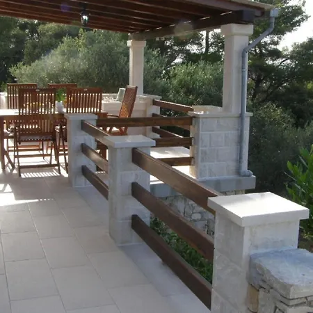 House Vers * 尼亚卢卡